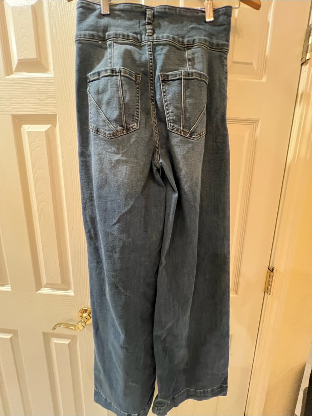 High-Waist Wide-Leg Women's Jeans in Dark Blue - Picture 8 of 15